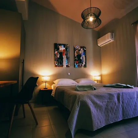 κομψό κοντά σε όμορφη παραλία